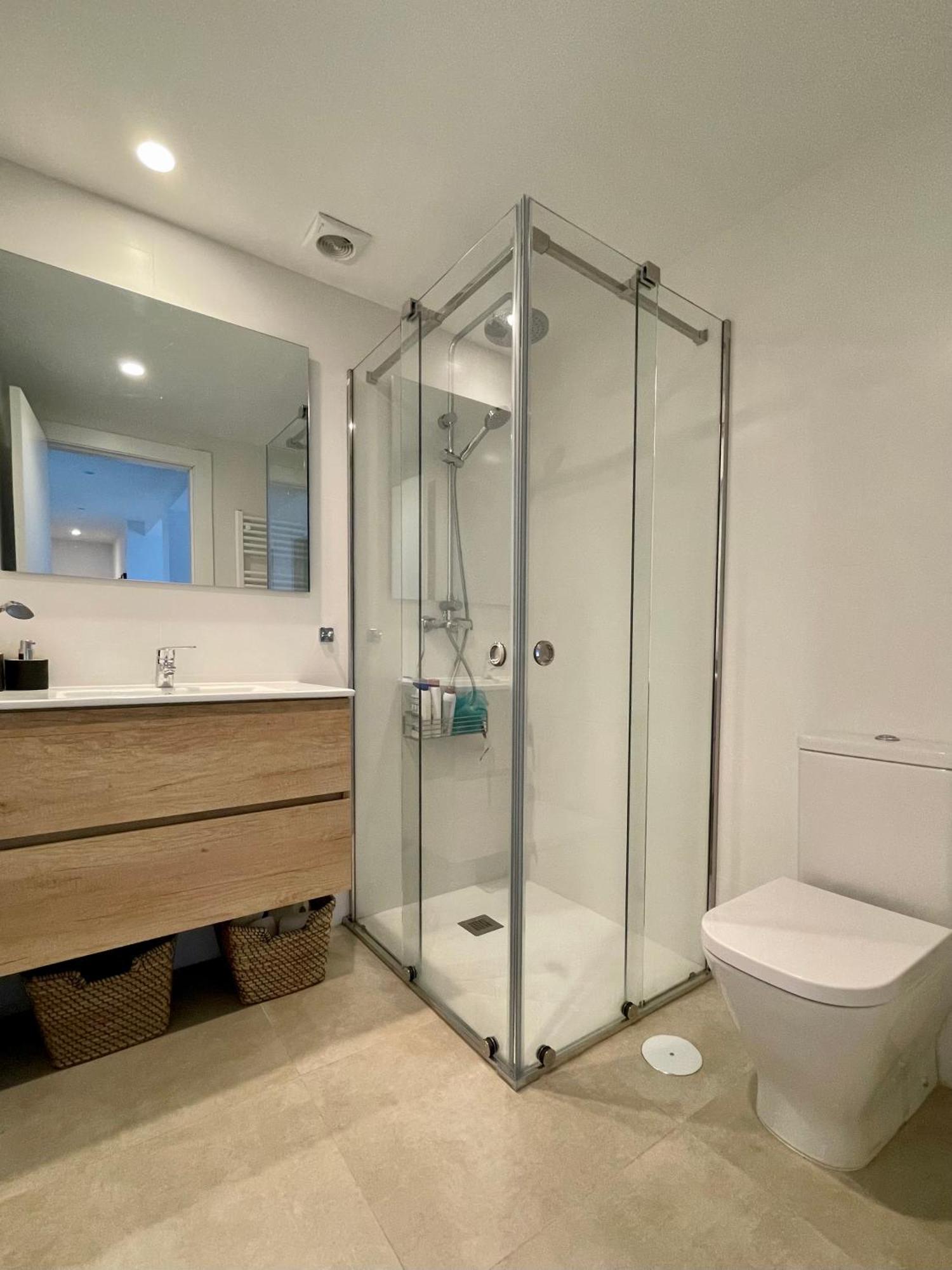 Piso De 2 Habitaciones En Centro, Zona Muy Tranquila Con Playa A 2 Min Andando Gijón Buitenkant foto