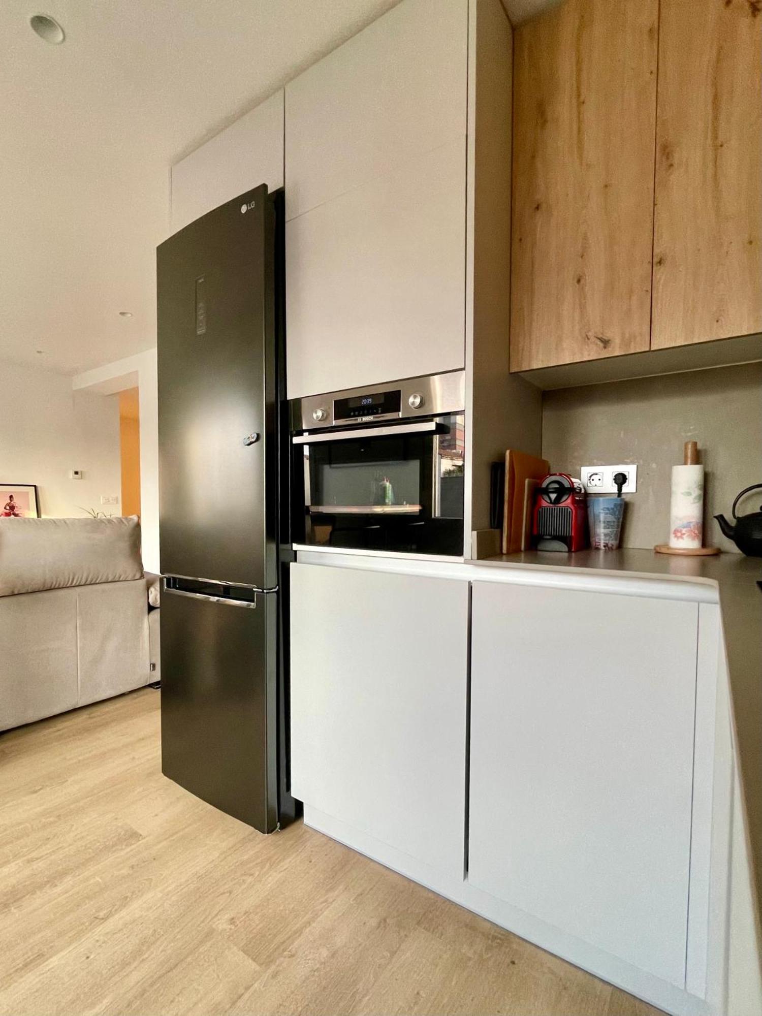Piso De 2 Habitaciones En Centro, Zona Muy Tranquila Con Playa A 2 Min Andando Gijón Buitenkant foto