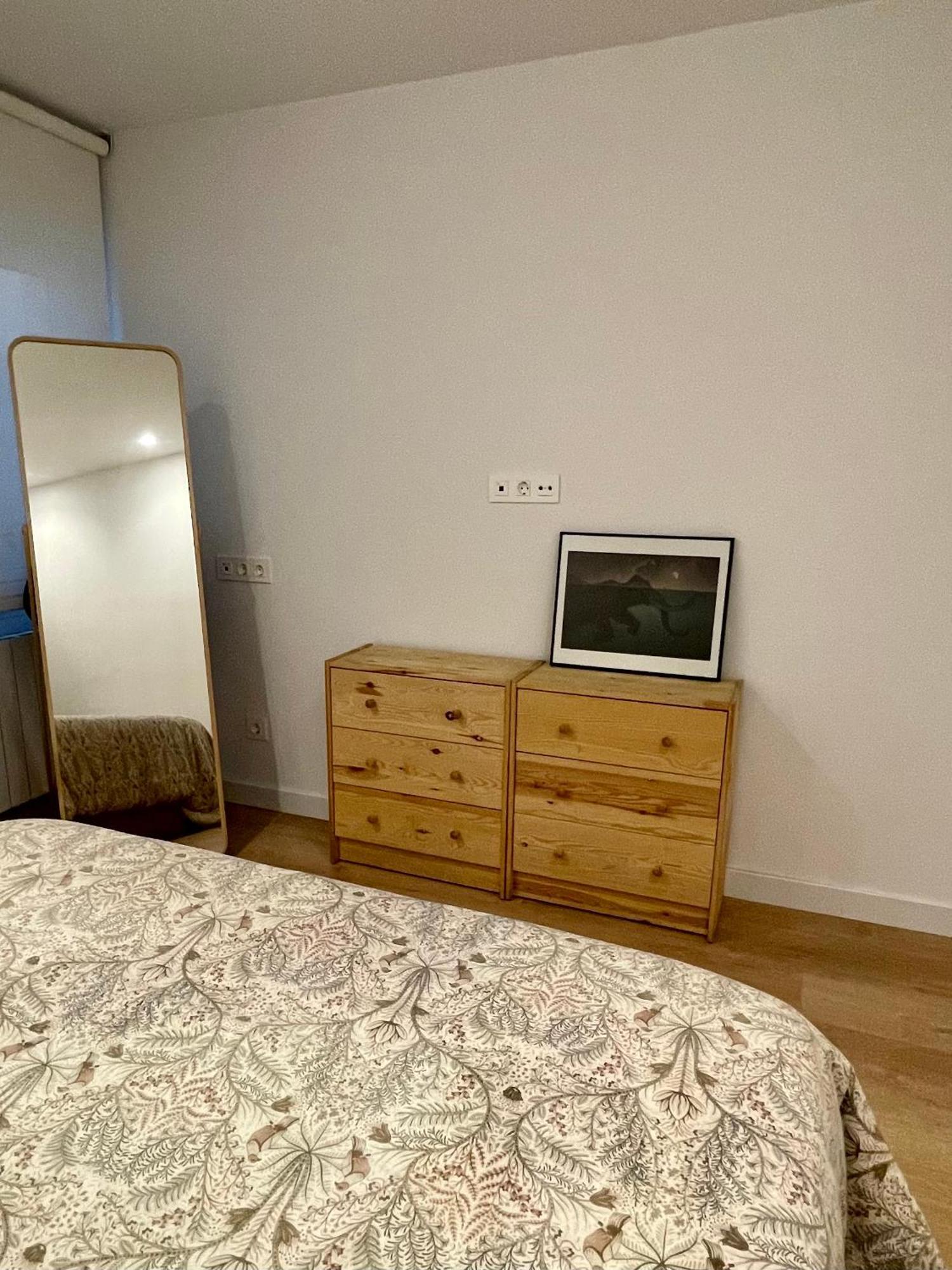 Piso De 2 Habitaciones En Centro, Zona Muy Tranquila Con Playa A 2 Min Andando Gijón Buitenkant foto